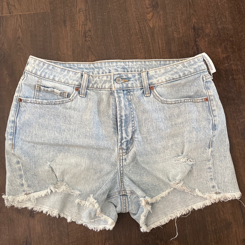 Old navy high rise OG straight denim shorts lightly distressed sz 14